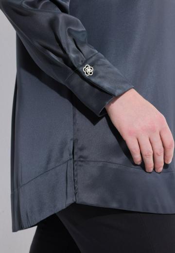 Атласная блузка