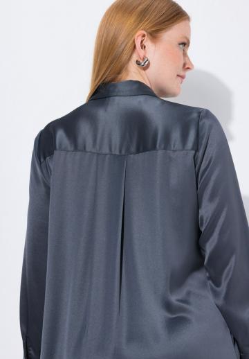 Атласная блузка