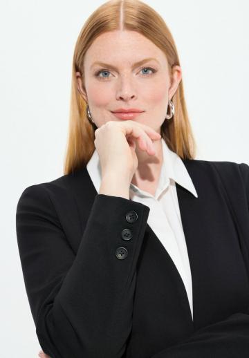 Длинный блейзер