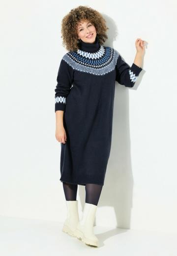 Вязаное платье