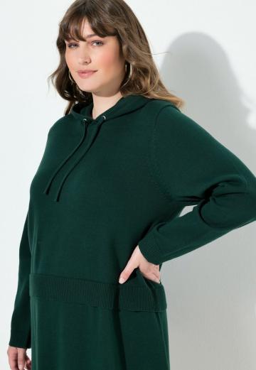 Вязаное платье