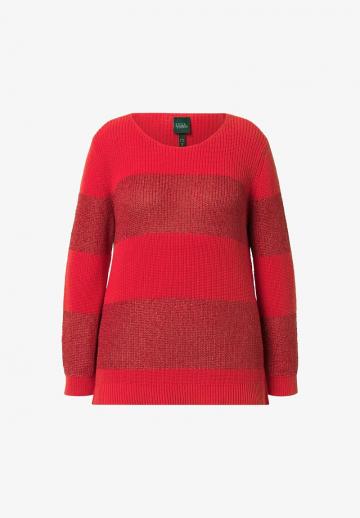 Пуловер в полоску