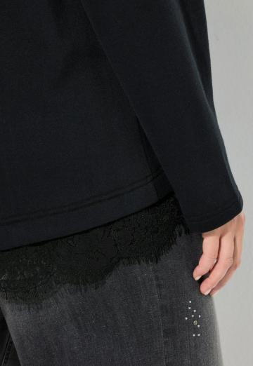 Пуловер с капюшоном