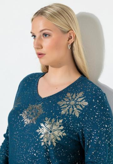 Пуловер с вырезом V