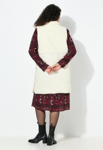 Длинный жилет