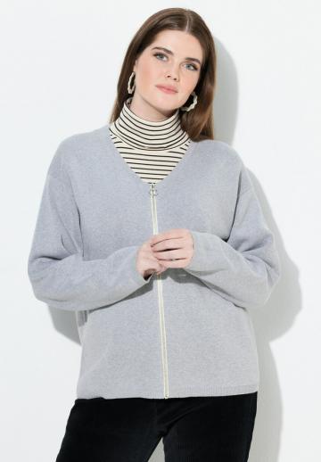 Вязаная кофта