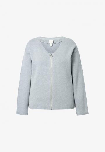 Вязаная кофта