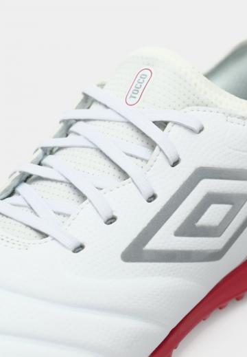 Футбольные бутсы