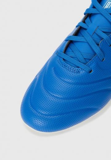 Футбольные бутсы