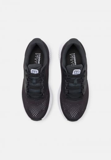 Беговые кроссовки