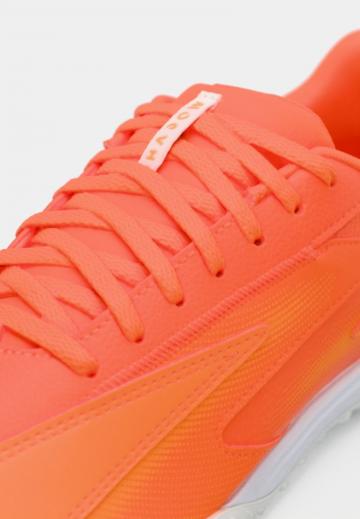 Футбольные бутсы