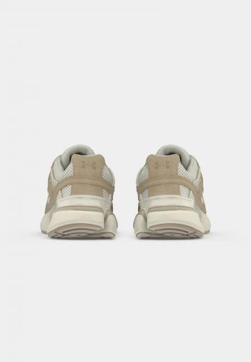 Тренировочные кроссовки