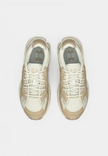 Тренировочные кроссовки