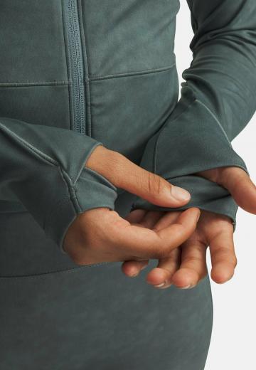 Спортивная куртка