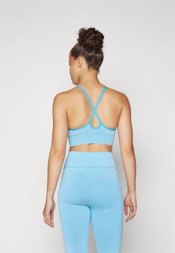 Бюстгальтер без косточек