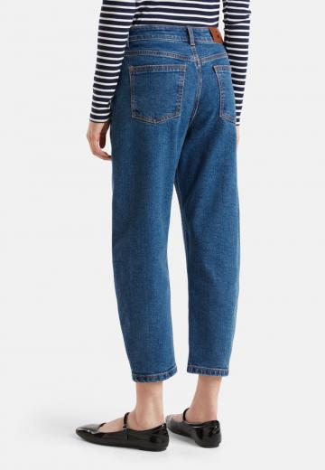 Короткие джинсы