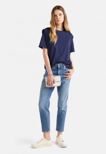 Короткие джинсы