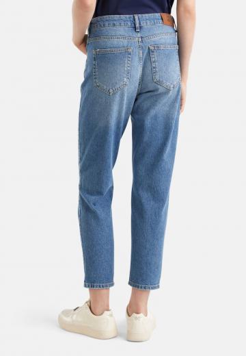 Короткие джинсы