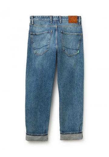 Прямые джинсы