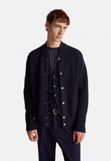 Вязаная кофта