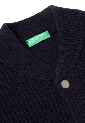 Вязаная кофта