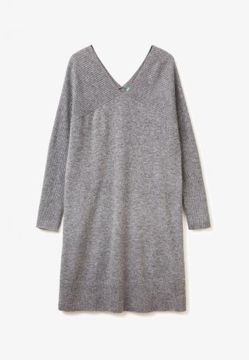 Вязаное платье