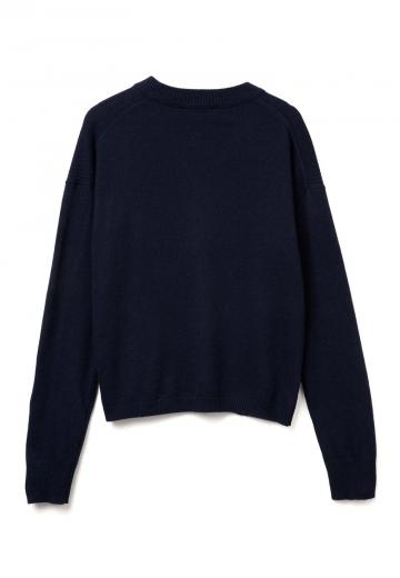 Пуловер с вырезом V