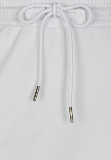 Юбка с накладными карманами