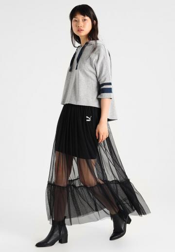 Пуловер с капюшоном