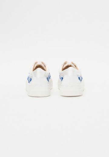 Гандбольные кроссовки