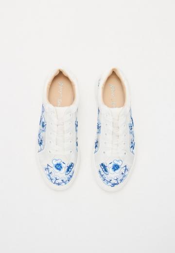 Гандбольные кроссовки