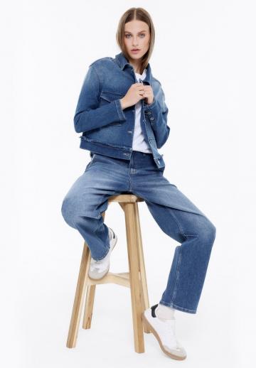 Джинсовая куртка