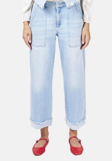 Короткие джинсы