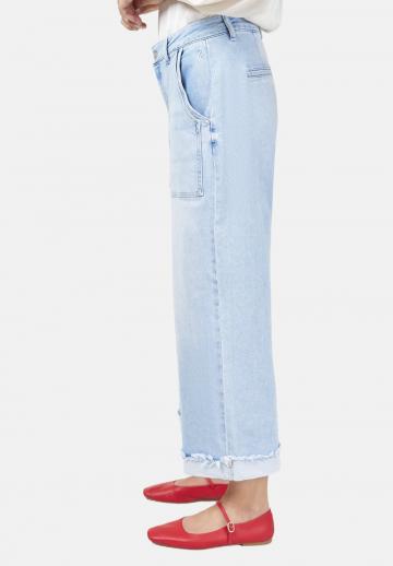 Короткие джинсы