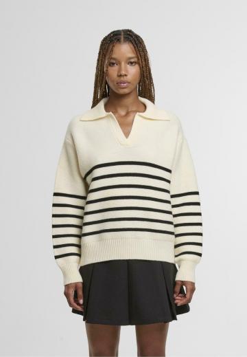 Пуловер с вырезом V