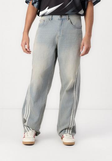 Свободные джинсы