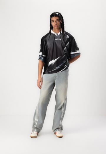 Свободные джинсы