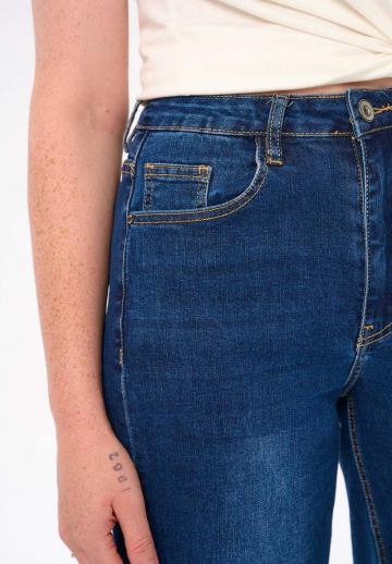 Свободные джинсы