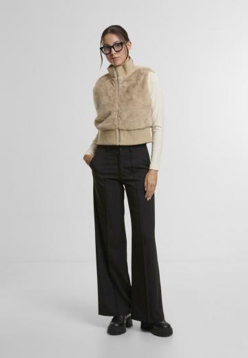 Пуховой жилет