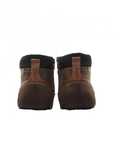 Ботинки на шнуровке