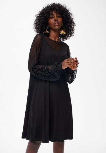 Короткое платье