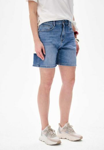 Джинсовые шорты