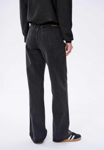 Свободные джинсы