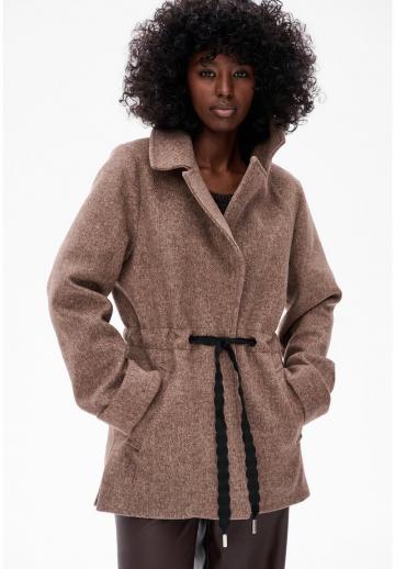 Короткое пальто