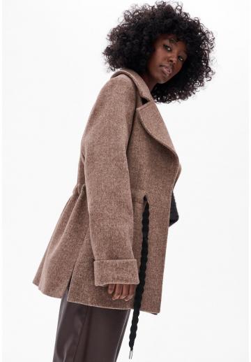 Короткое пальто