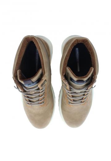 Ботинки на шнуровке