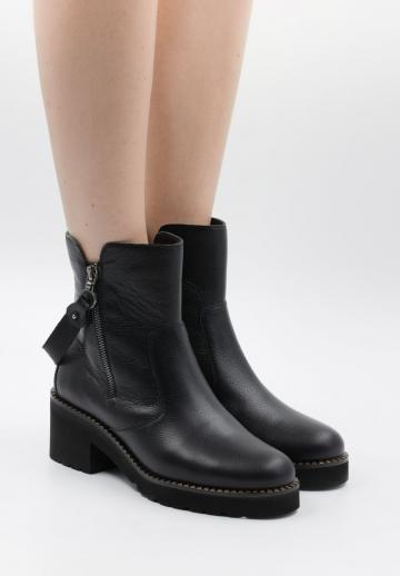 Полусапожки на платформе