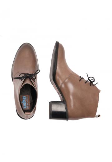 Ботинки на шнуровке