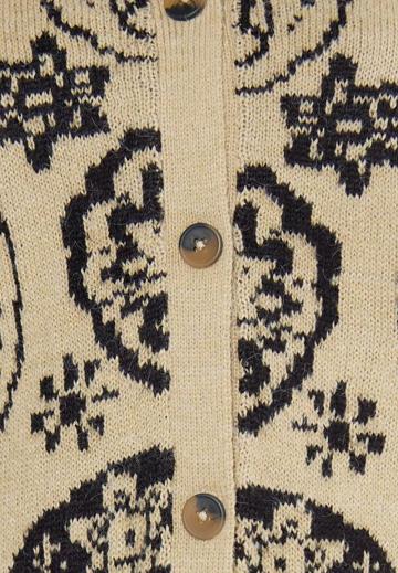 Жаккардовая вязаная кофта
