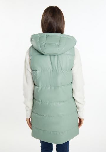 Длинный жилет